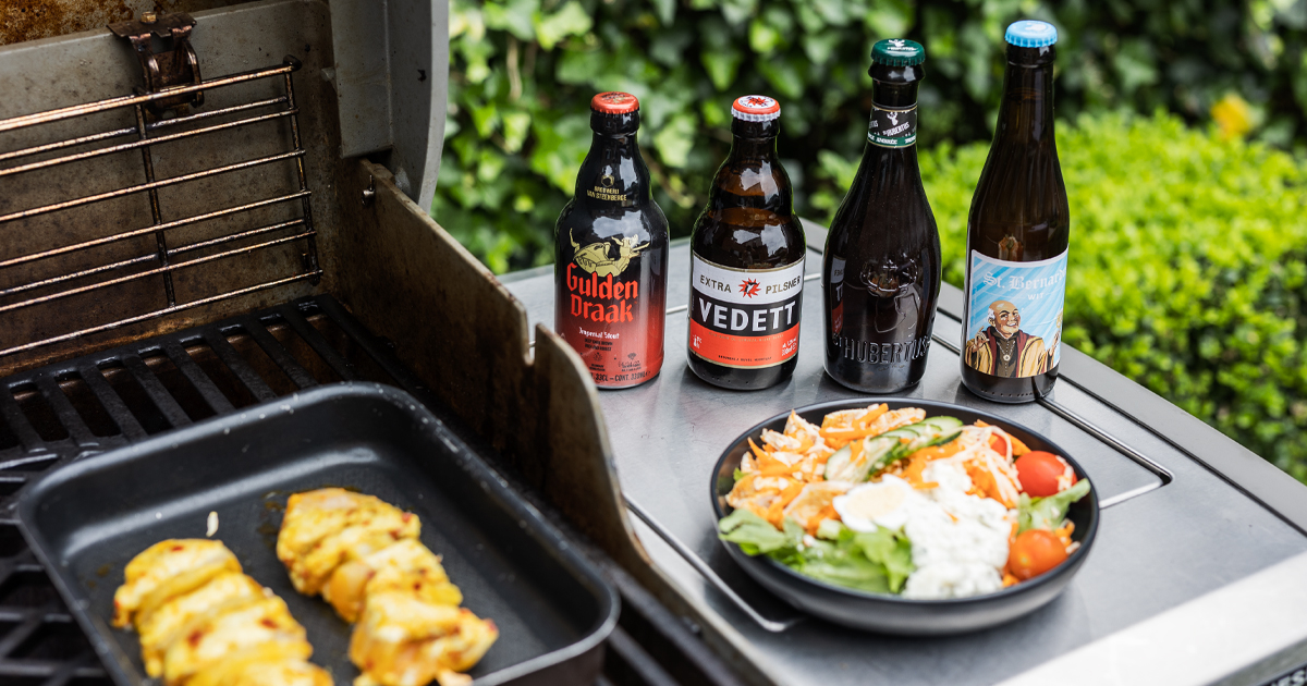 BBQ en Bier: 4 recepten voor een smakelijke zomer