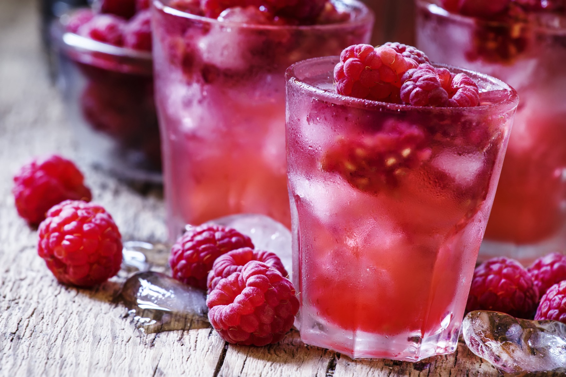 PrikenTik - Bartender - Raspberry Caipirinha PrikenTik - Bartender - Raspberry Caipirinha